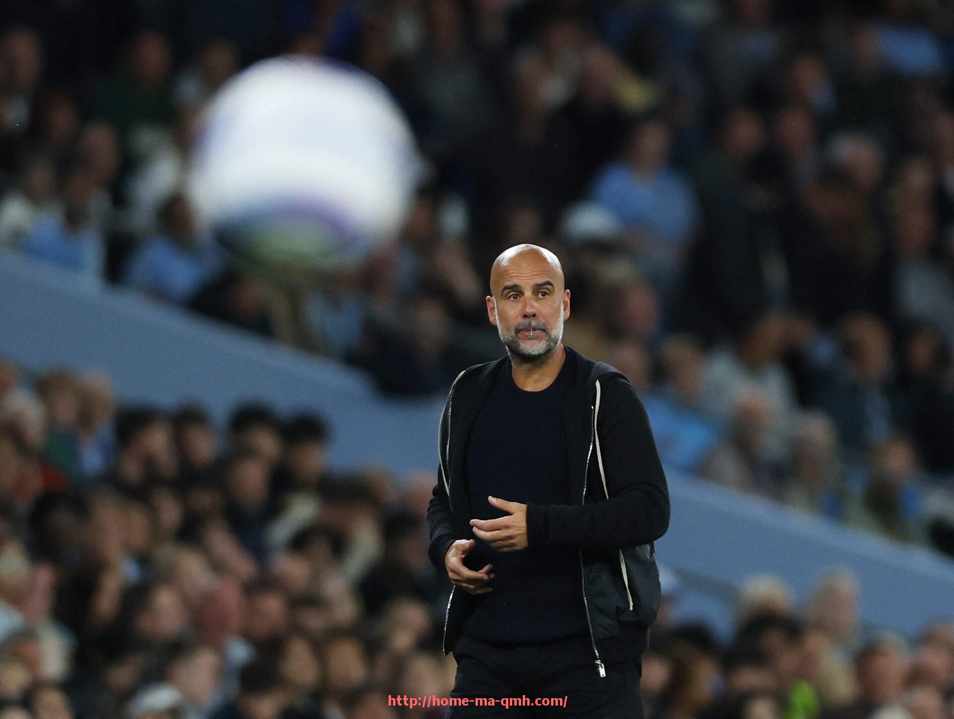 球盟会官网-英超球员队内搞笑互动：扣队友屁股趣闻盘点